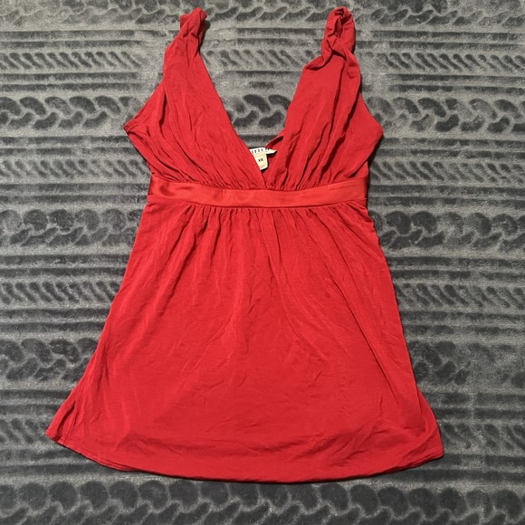 Bitten by Sarah Jessica Parker Tops - Bitten by Sarah Jessica Parker Y2K Red V-Neck Empire Waist Babydoll Top Size: XS